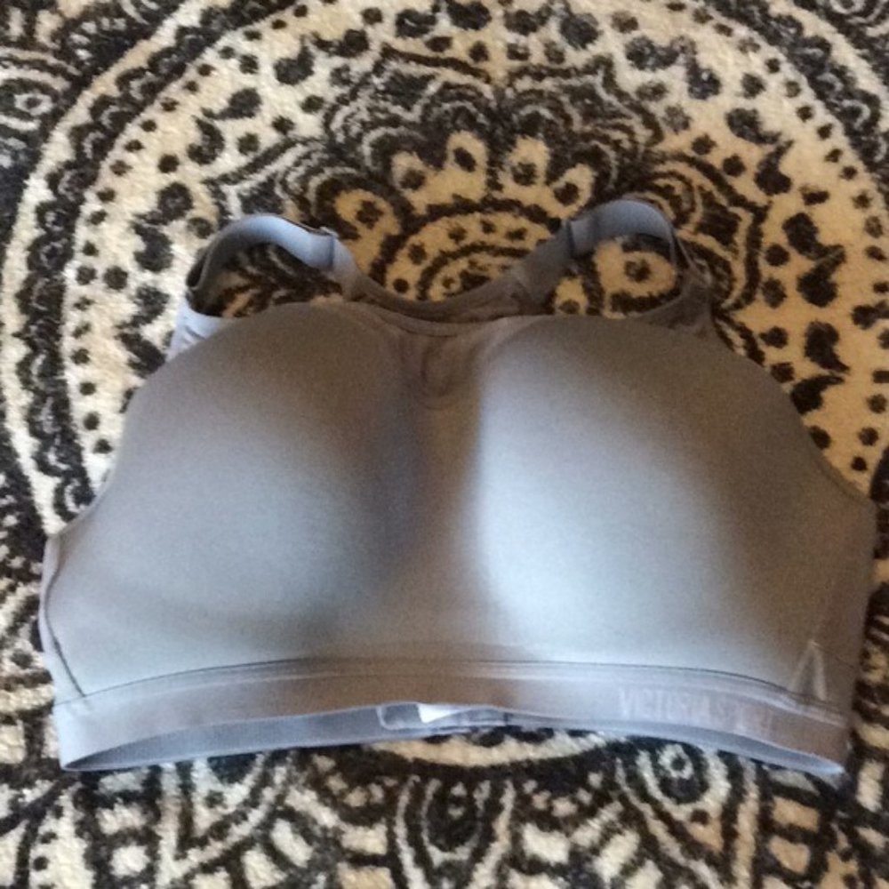 Victoria's Secret Sports Bras - bundle of 4